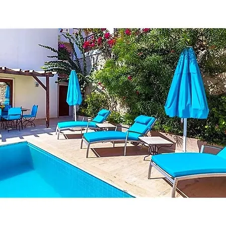 Sleeps 8 Pool Air Con Wifi Villa