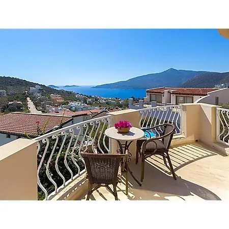 Sleeps 8 Pool Air Con Wifi * Kalkan