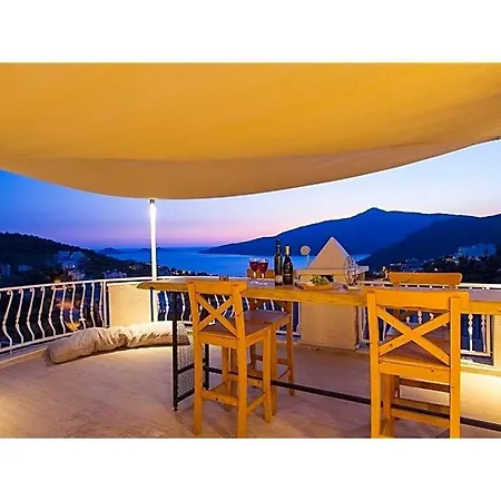 Sleeps 8 Pool Air Con Wifi